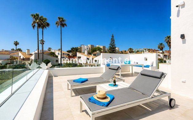 Resale - Detached villa - Estepona - Estepona Centro