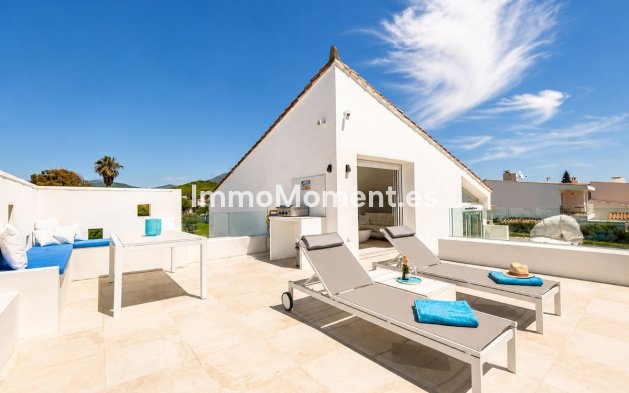 Resale - Detached villa - Estepona - Estepona Centro