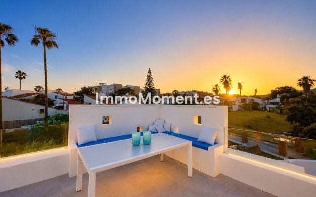 Resale - Detached villa - Estepona - Estepona Centro
