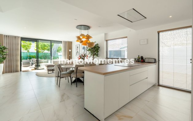 Bestaande woning - Vrijstaande villa - Estepona  - Selwo