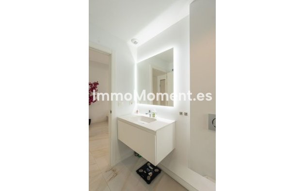 Bestaande woning - Vrijstaande villa - Estepona  - Selwo