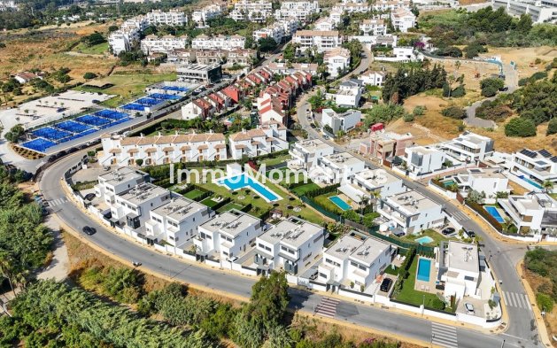 Bestaande woning - Vrijstaande villa - Estepona  - Selwo