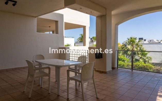 Resale - Apartment - Estepona - Estepona Centro