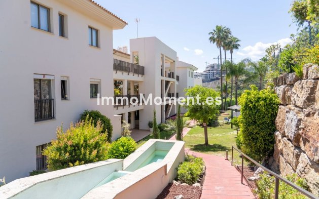 Resale - Apartment - Estepona - Estepona Centro