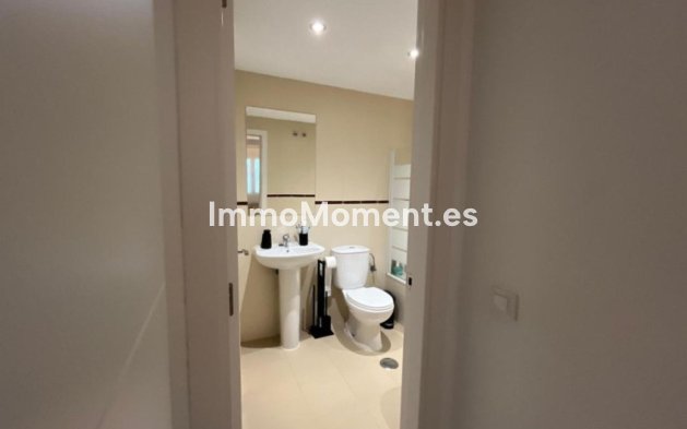 Resale - Apartment - Casares - Doña Julia