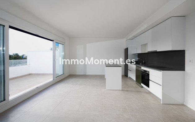 Resale - Apartment - Estepona - Cancelada
