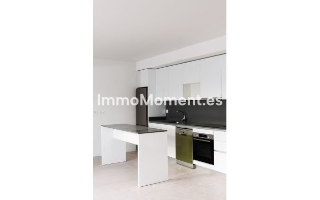 Resale - Apartment - Estepona - Cancelada