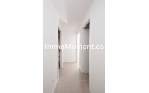 Resale - Apartment - Estepona - Cancelada