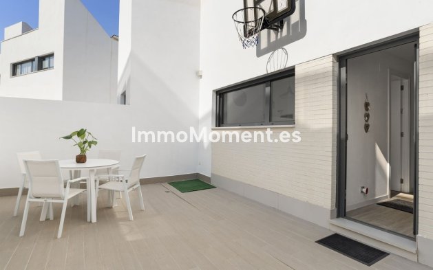 Resale - Townhouse - Estepona - Estepona Centro