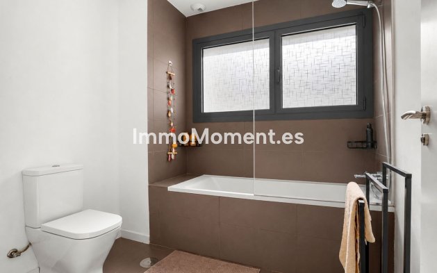 Resale - Townhouse - Estepona - Estepona Centro