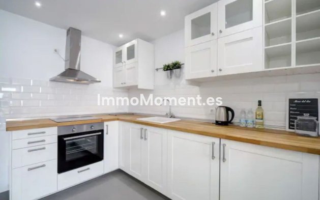 Resale - Apartment - Estepona - Estepona Centro