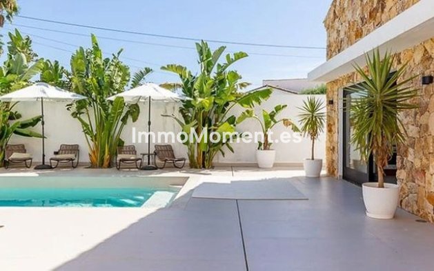 Bestaande woning - Vrijstaande villa - Estepona  - Estepona Centro