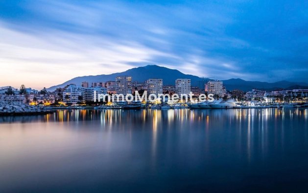 Bestaande woning - Vrijstaande villa - Estepona  - Estepona Centro