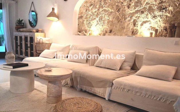 Bestaande woning - Vrijstaande villa - Estepona  - Estepona Centro