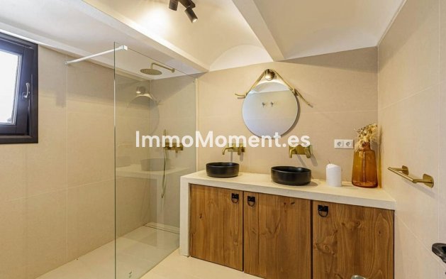 Bestaande woning - Vrijstaande villa - Estepona  - Estepona Centro