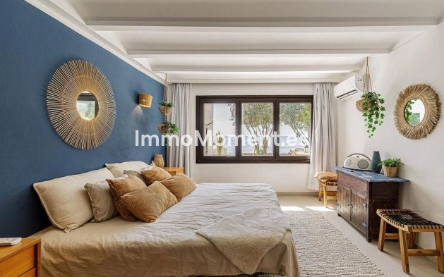 Bestaande woning - Vrijstaande villa - Estepona  - Estepona Centro