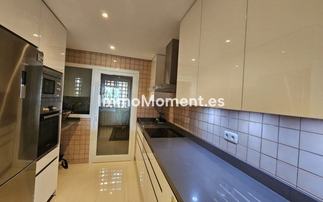 Reventa - Apartamento - Marbella - Nueva Andalucía