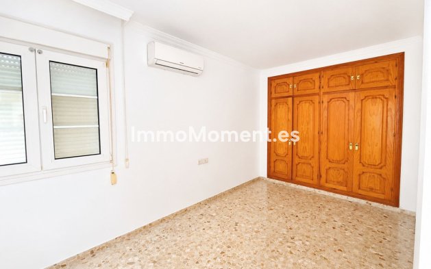 Resale - Country house - Estepona - Estepona Centro