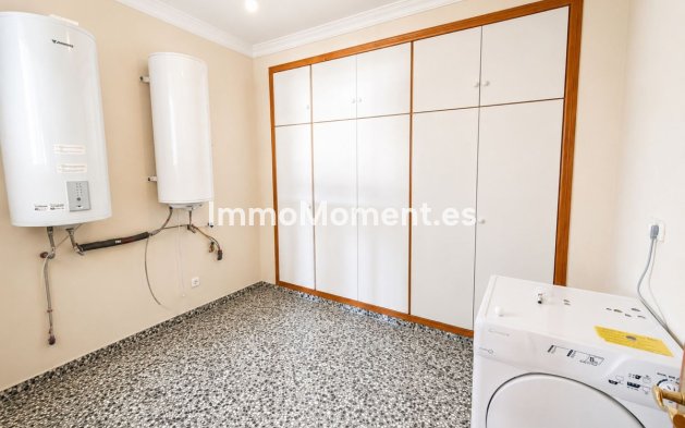 Resale - Country house - Estepona - Estepona Centro