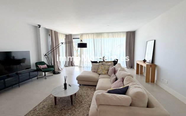 Resale - Apartment - Benahavís - La Quinta