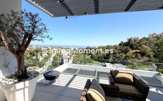 Resale - Apartment - Benahavís - La Quinta