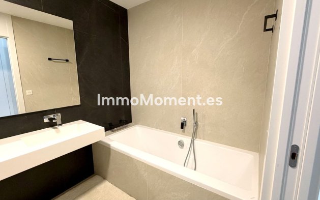 Resale - Apartment - Benahavís - La Quinta