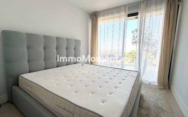 Resale - Apartment - Benahavís - La Quinta