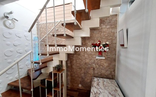 Resale - Apartment - Torremolinos - La Carihuela