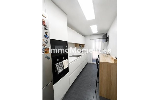 Resale - Apartment - Torremolinos - Torremolinos Centro