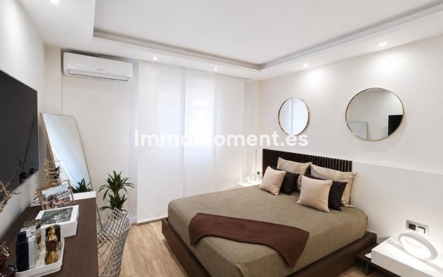 Resale - Apartment - Torremolinos - Torremolinos Centro