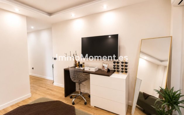 Resale - Apartment - Torremolinos - Torremolinos Centro