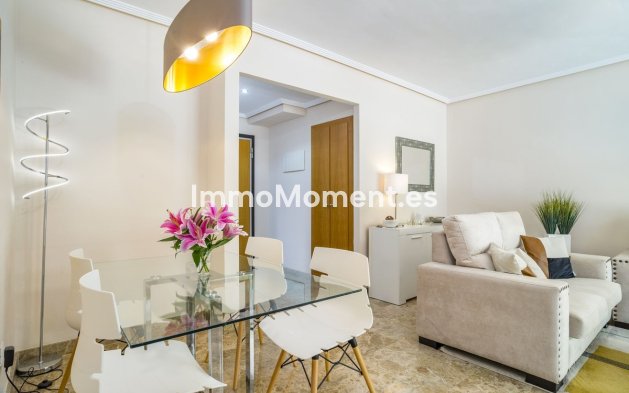 Wiederverkauf - Wohnung - Estepona  - Estepona Centro