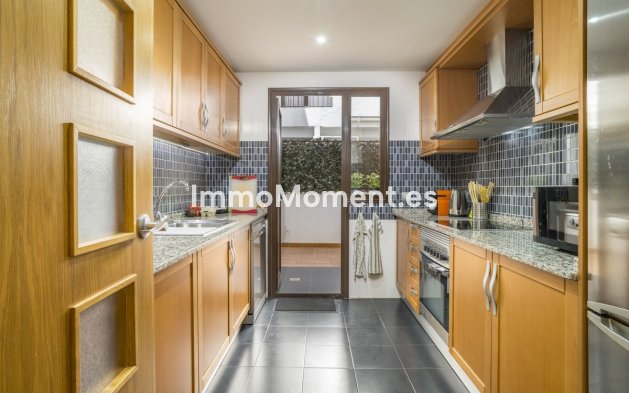 Wiederverkauf - Wohnung - Estepona  - Estepona Centro