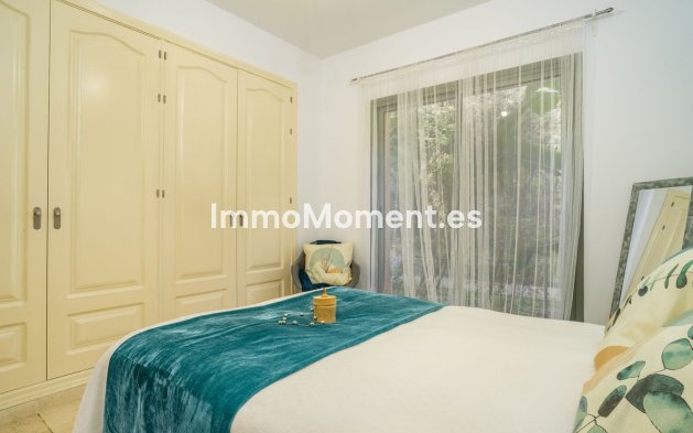 Resale - Apartment - Estepona - Atalaya