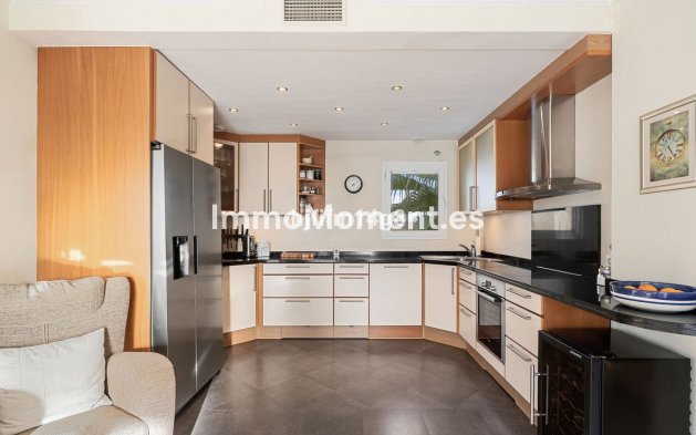 Resale - Apartment - Benahavís - La Quinta