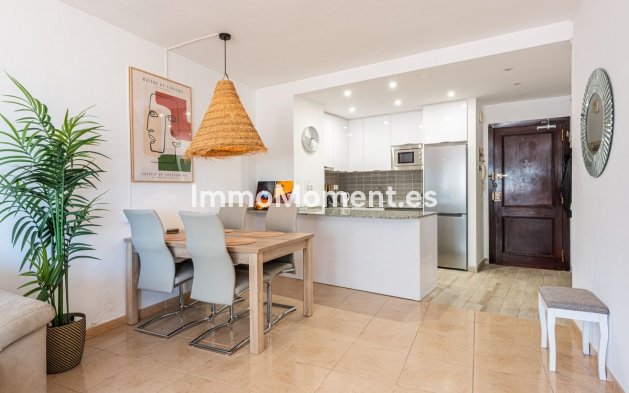 Resale - Apartment - Estepona - Estepona Centro