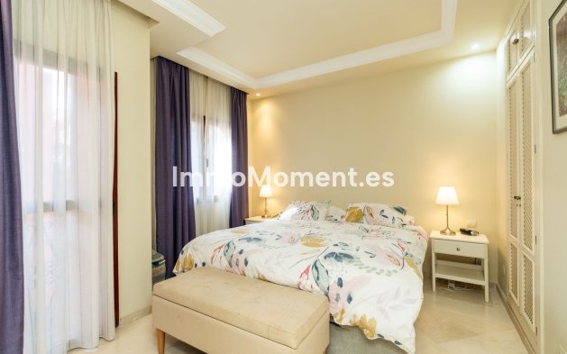 Resale - Apartment - Marbella - Elviria