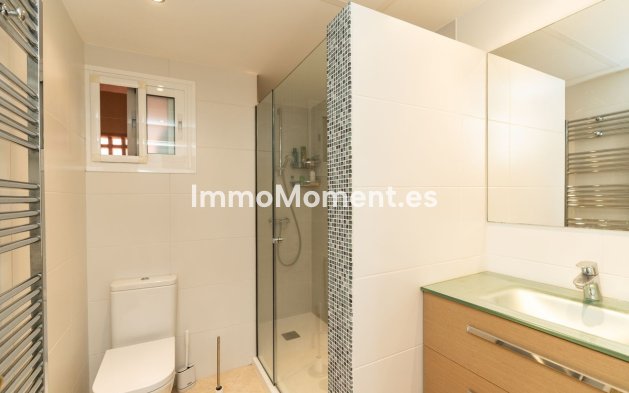 Resale - Apartment - Marbella - Elviria