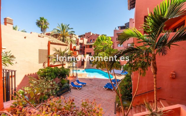 Resale - Apartment - Marbella - Elviria