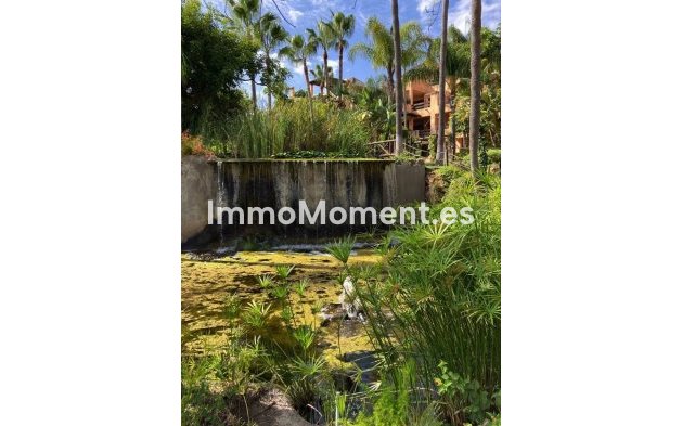 Resale - Apartment - Estepona - Atalaya