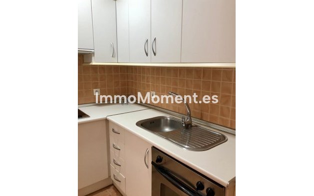Resale - Apartment - Estepona - Estepona Centro