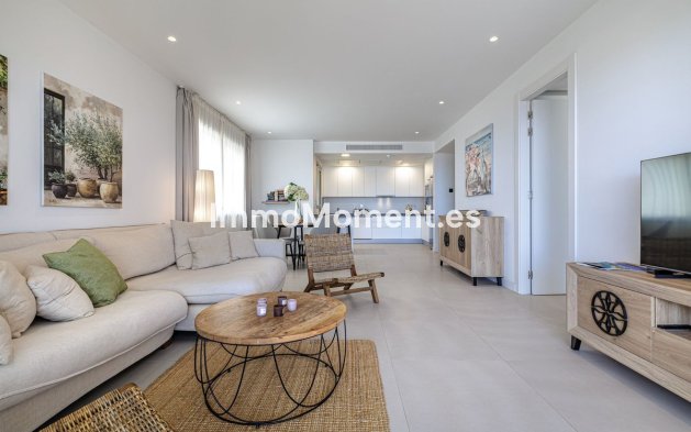 Resale - Apartment - Estepona - Estepona Centro