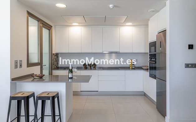 Resale - Apartment - Estepona - Estepona Centro