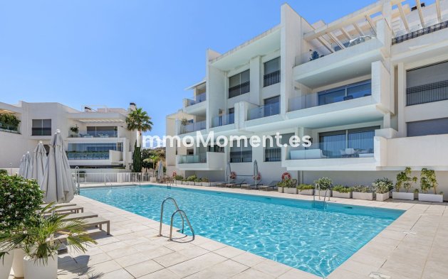 Resale - Apartment - Estepona - Estepona Centro