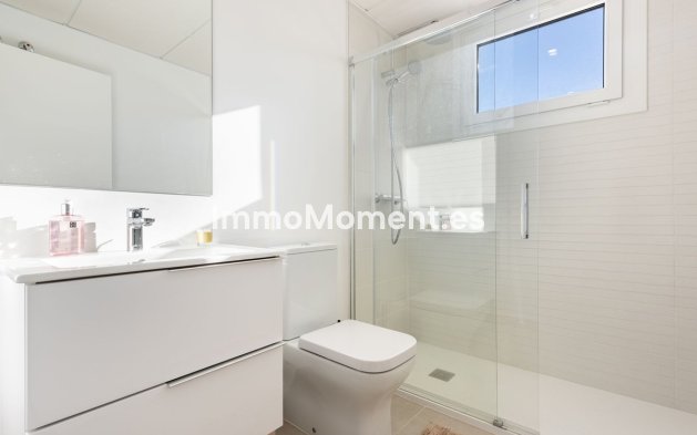 Resale - Apartment - Estepona - Bel Air