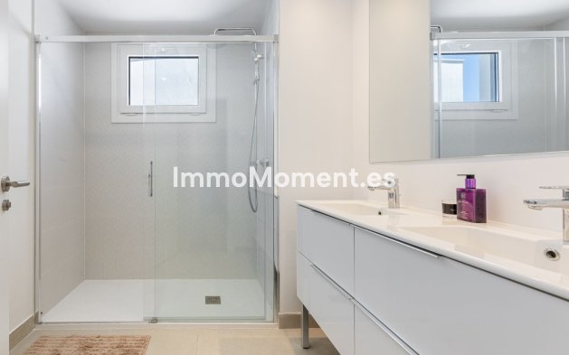Resale - Apartment - Estepona - Bel Air