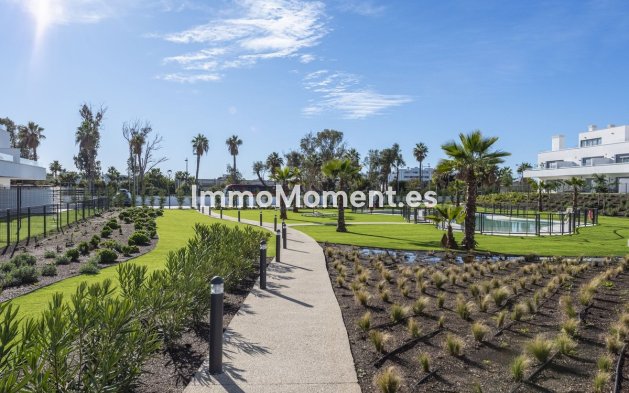 Resale - Apartment - Estepona - Bel Air