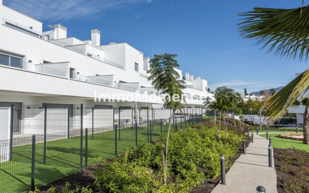 Resale - Apartment - Estepona - Bel Air