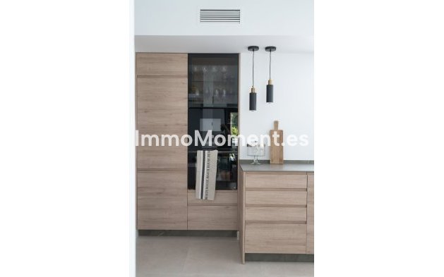 Wiederverkauf - Wohnung - Marbella - Nueva Andalucía