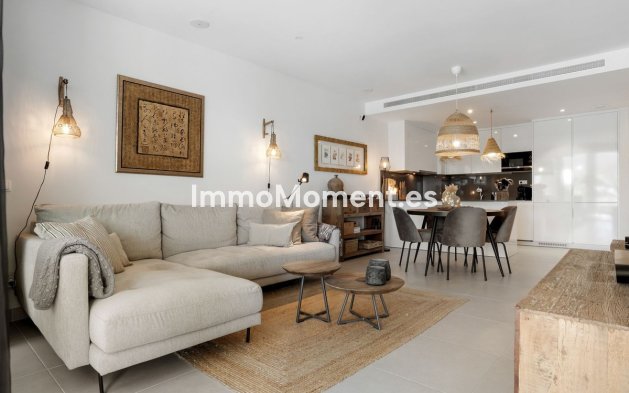 Resale - Apartment - Estepona - Estepona Centro